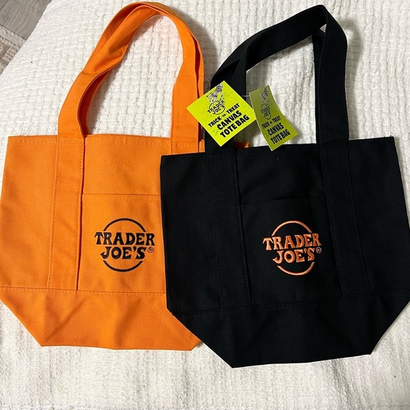 Trader Joe’s Mini Halloween Tote Bags Pack of 2 Black and Orange - Picture 4 of 4